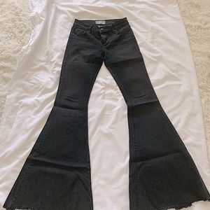 Free People w/ Pockets Smokestack Black Flare Bell Bottom Jeans Denim 26